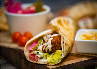 falafel-sandwich