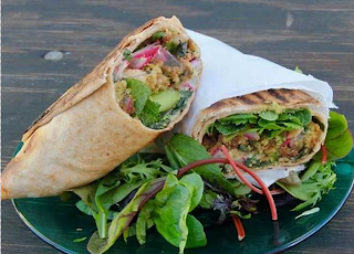 super-falafel-sandwich